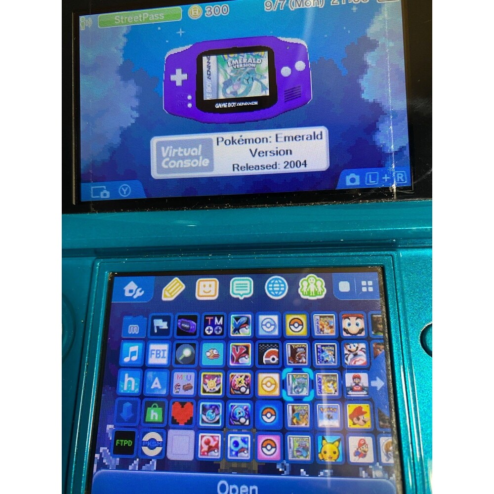 Nintendo 3DS Handheld Console Aqua Blue USA w Pokémon Mario Zelda games - Picture 4 of 9